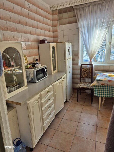 Margeanului, apartament 2 camere 50 mp, etaj 1/8.
